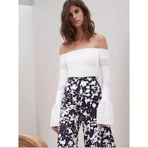 Alexis White off shoulder top XS